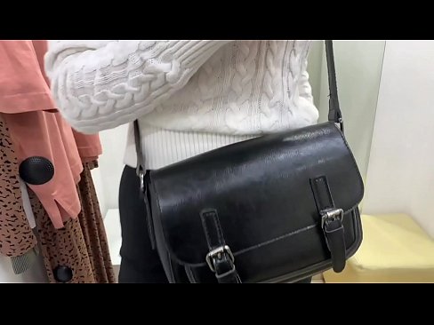 ❤️ Masturbarea în public a tinerei târfe FeralBerry cu un dildo în cabina de probă ️  at ro.porncomixone.ru ❌